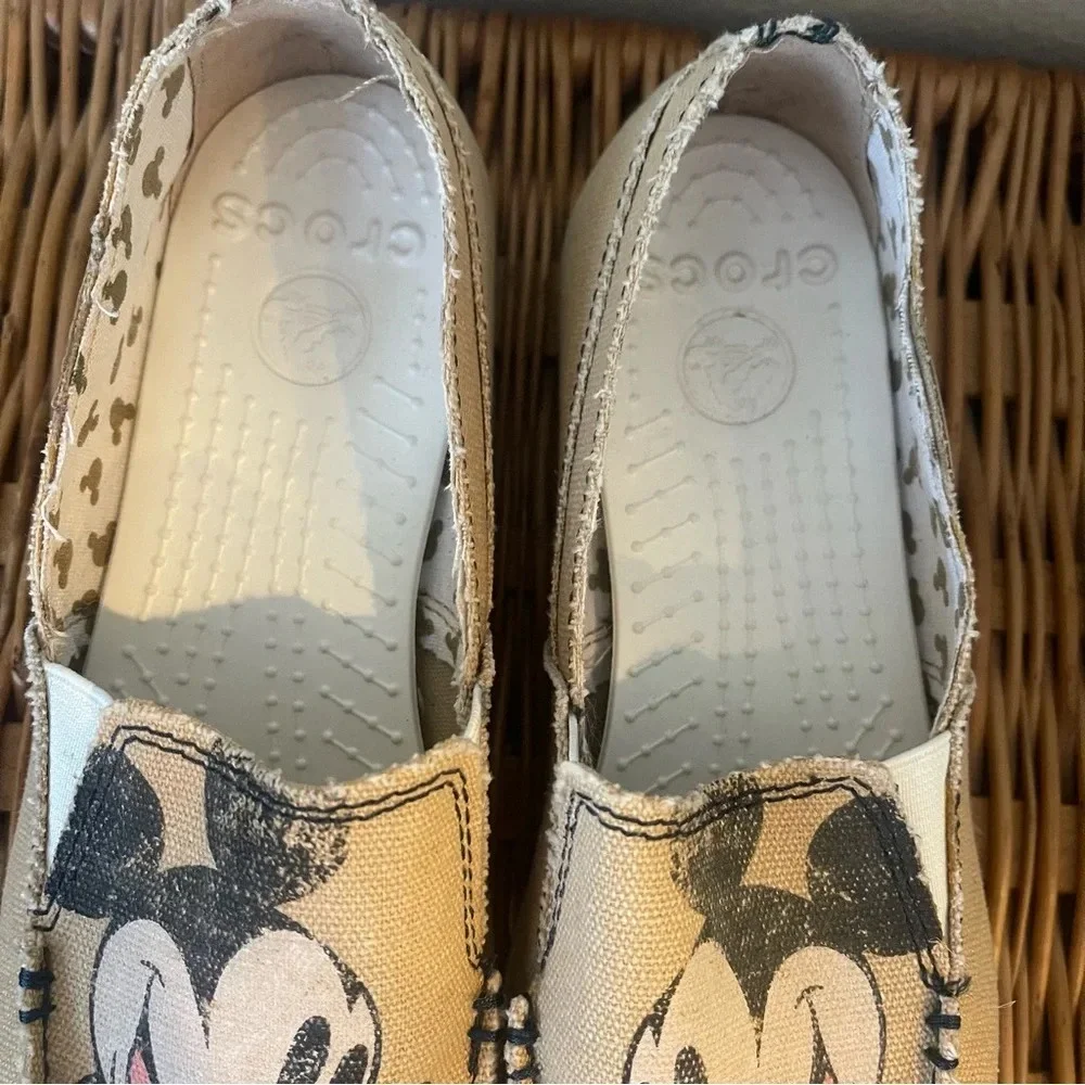 CROCS Disney Mickey Mouse Size 6 Womens Distressed Slip On Tan Canva - Picture 2 of 9